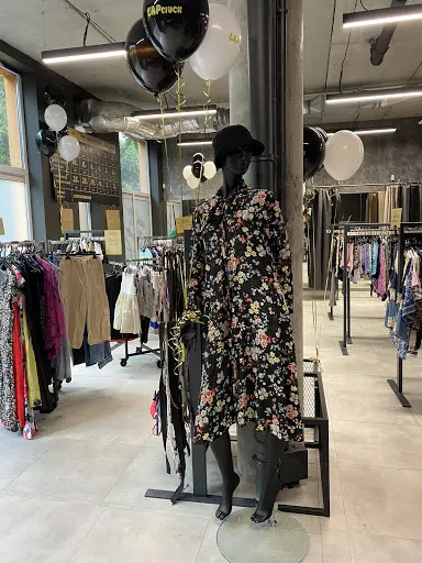 ŁAPciuch Markowa Odzież Używana Wrocław Strzegomska 206